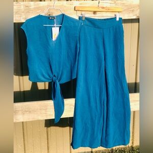 Pretty Garden NWT Teal 2 piece Set Wide Leg pants and Sleeveless top Size Small